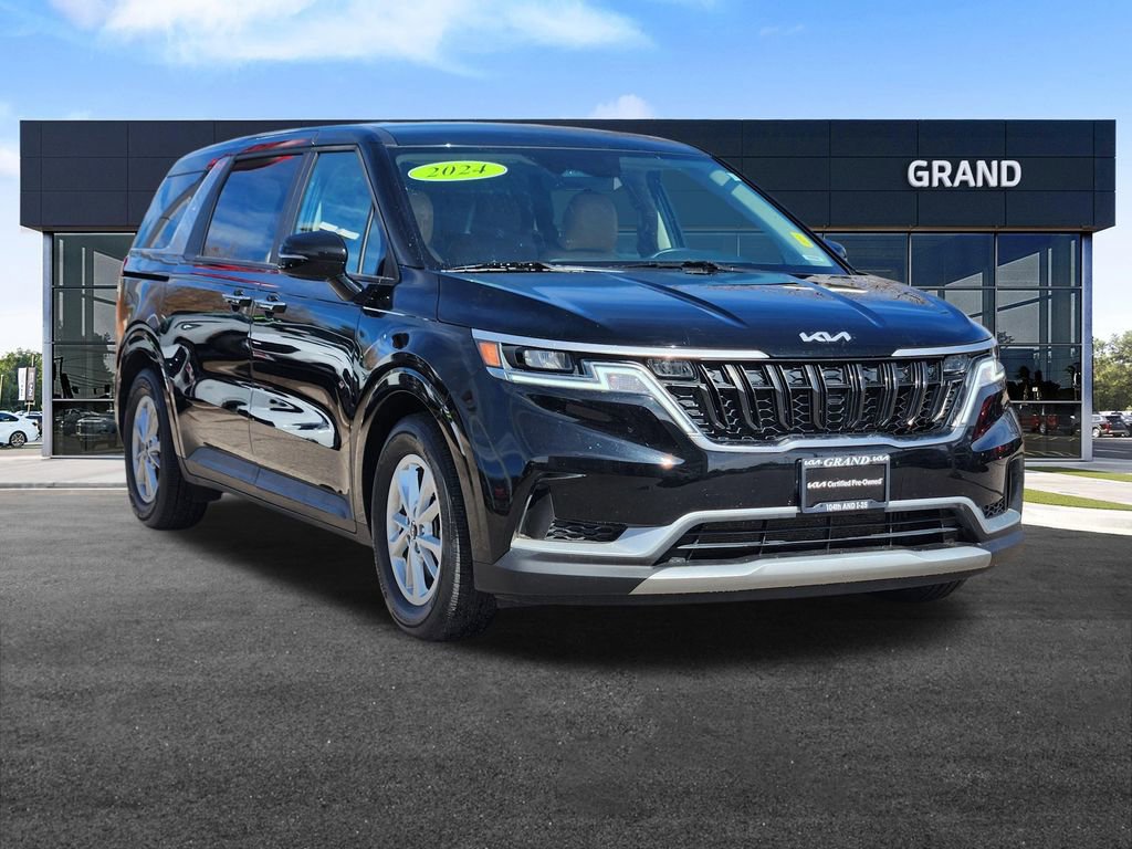 Certified 2024 Kia Carnival LX image 3