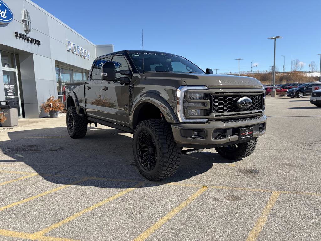 New 2026 Ford F250 Lariat w/ Black Appearance Package image 4