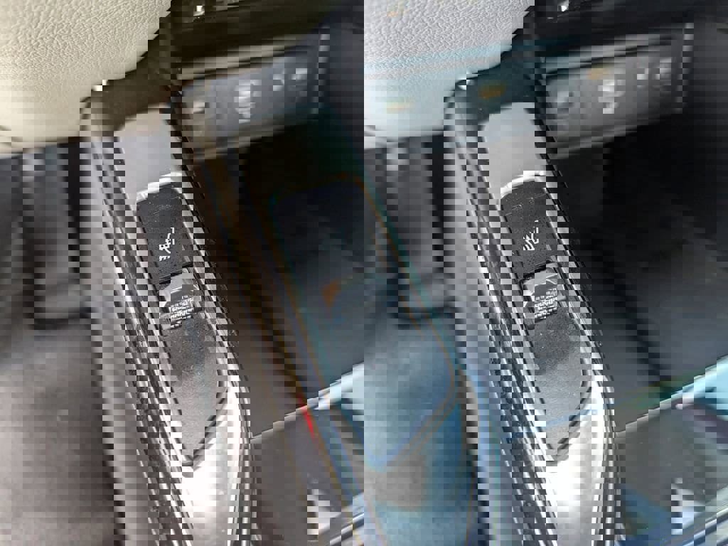 Used 2023 Kia Sorento SX image 24