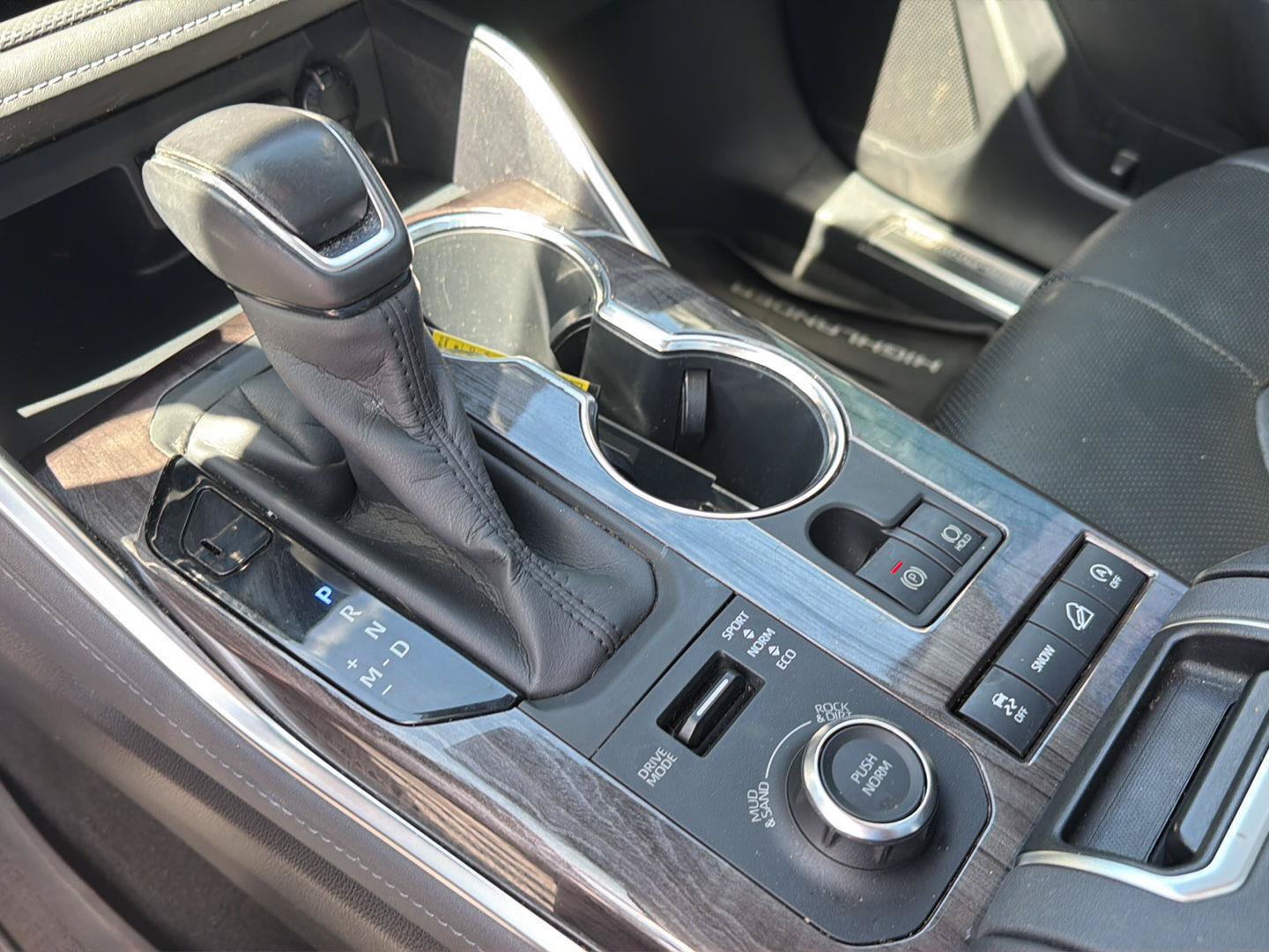 Used 2020 Toyota Highlander Platinum AWD/4WD image 30