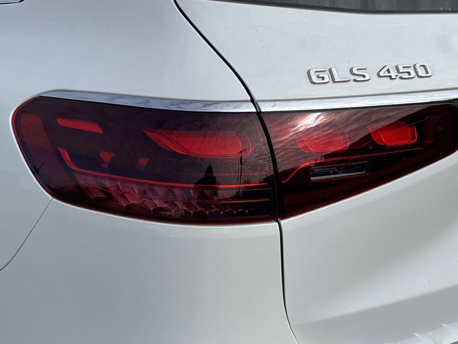 Certified 2026 Mercedes-Benz GLS 450 4MATIC image 10