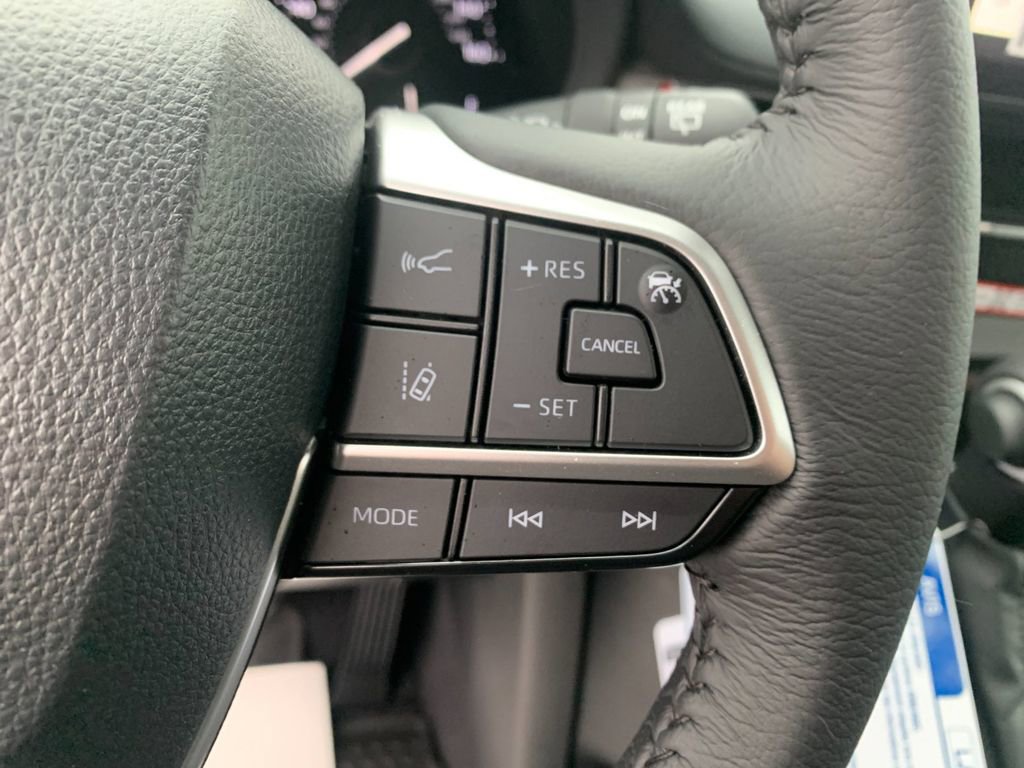 New 2026 Toyota Sienna XLE image 28