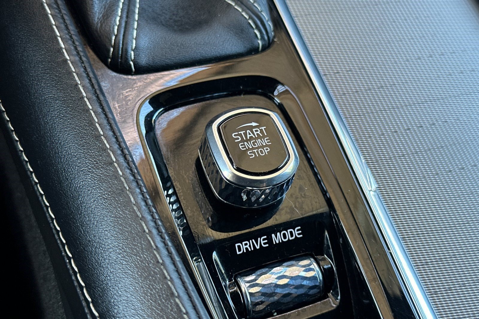 Used 2019 Volvo XC90 T6 R-Design w/ Advanced Package AWD/4WD image 36
