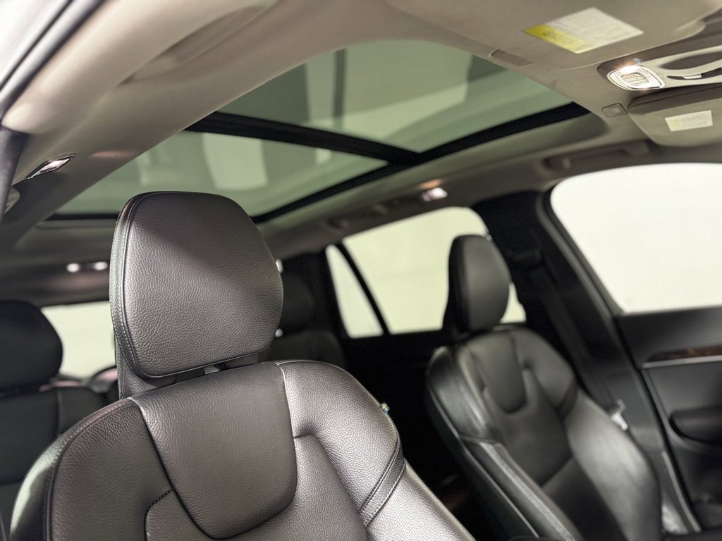 Used 2019 Volvo XC90 T6 Momentum w/ Advanced Package image 12