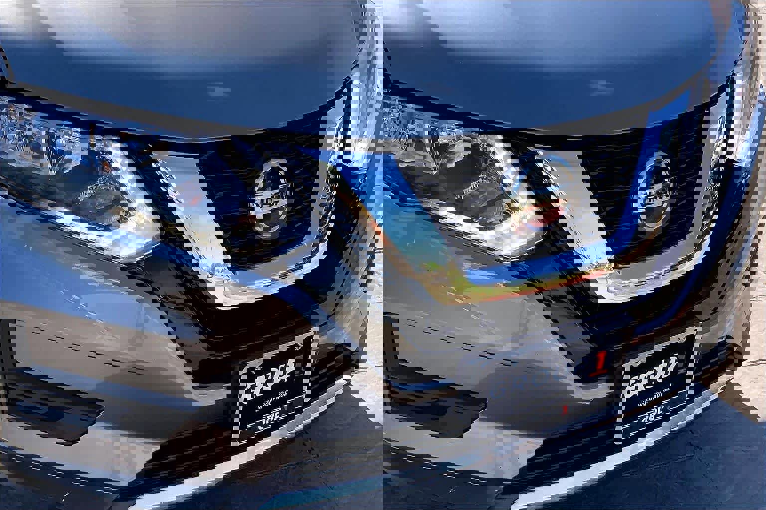 Used 2018 Nissan Rogue SV image 30