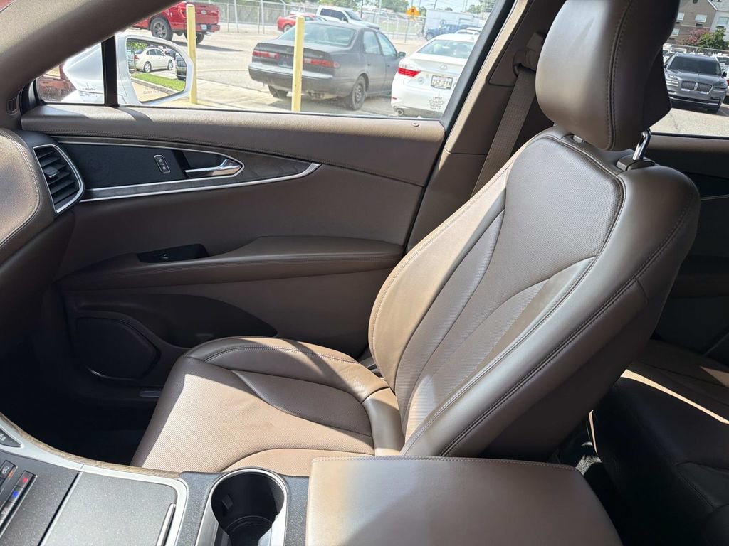 Used 2018 Lincoln MKX Reserve FWD image 16