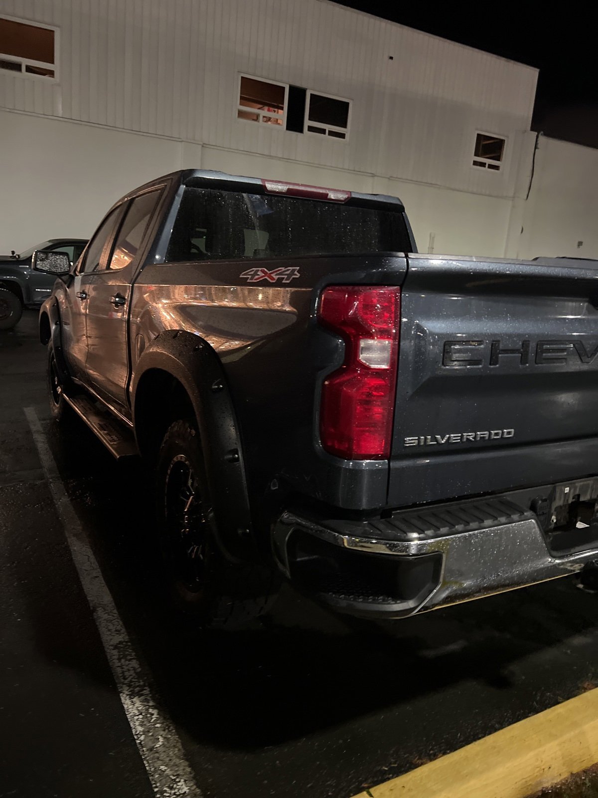 Used 2020 Chevrolet Silverado 1500 LT image 9