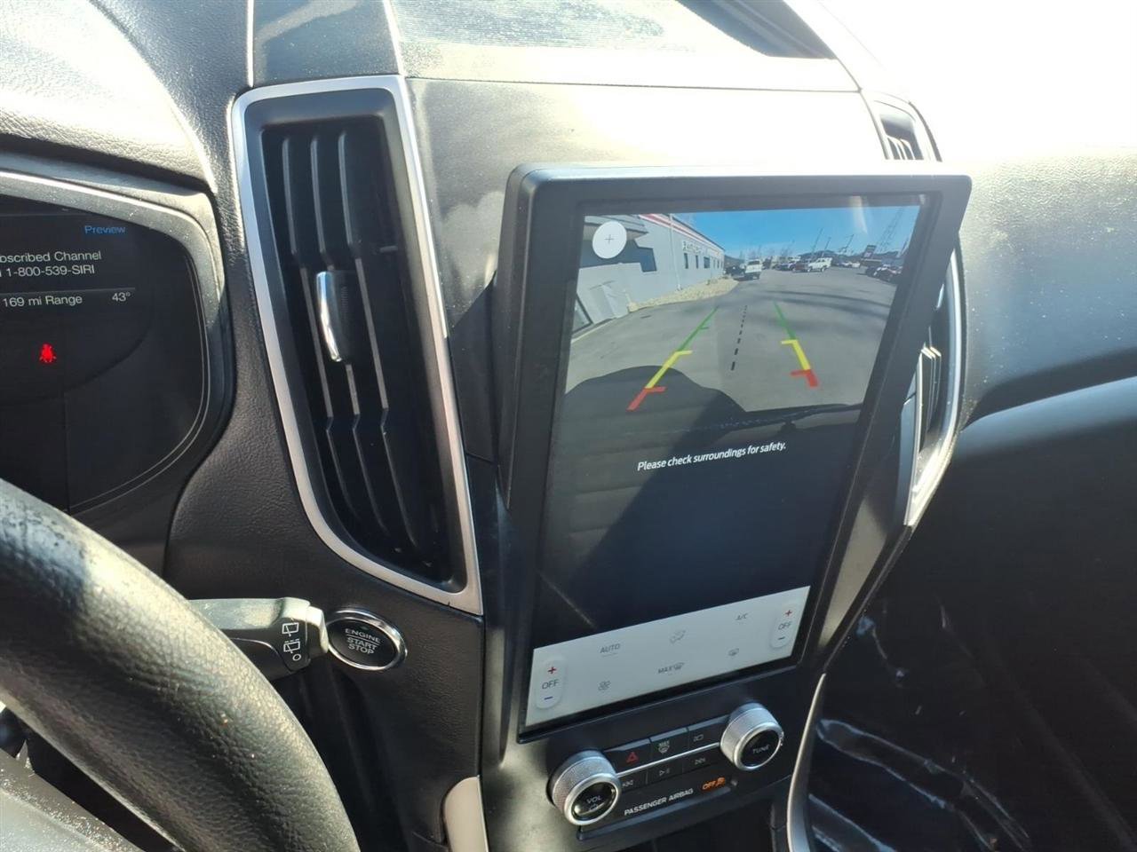 Used 2022 Ford Edge SE image 14