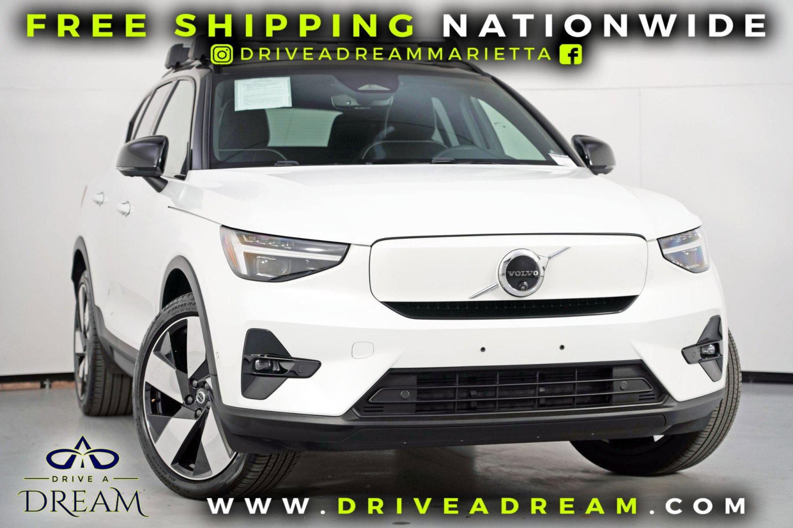 Used 2024 Volvo XC40 Recharge Plus w/ Protection Package Premier image 2