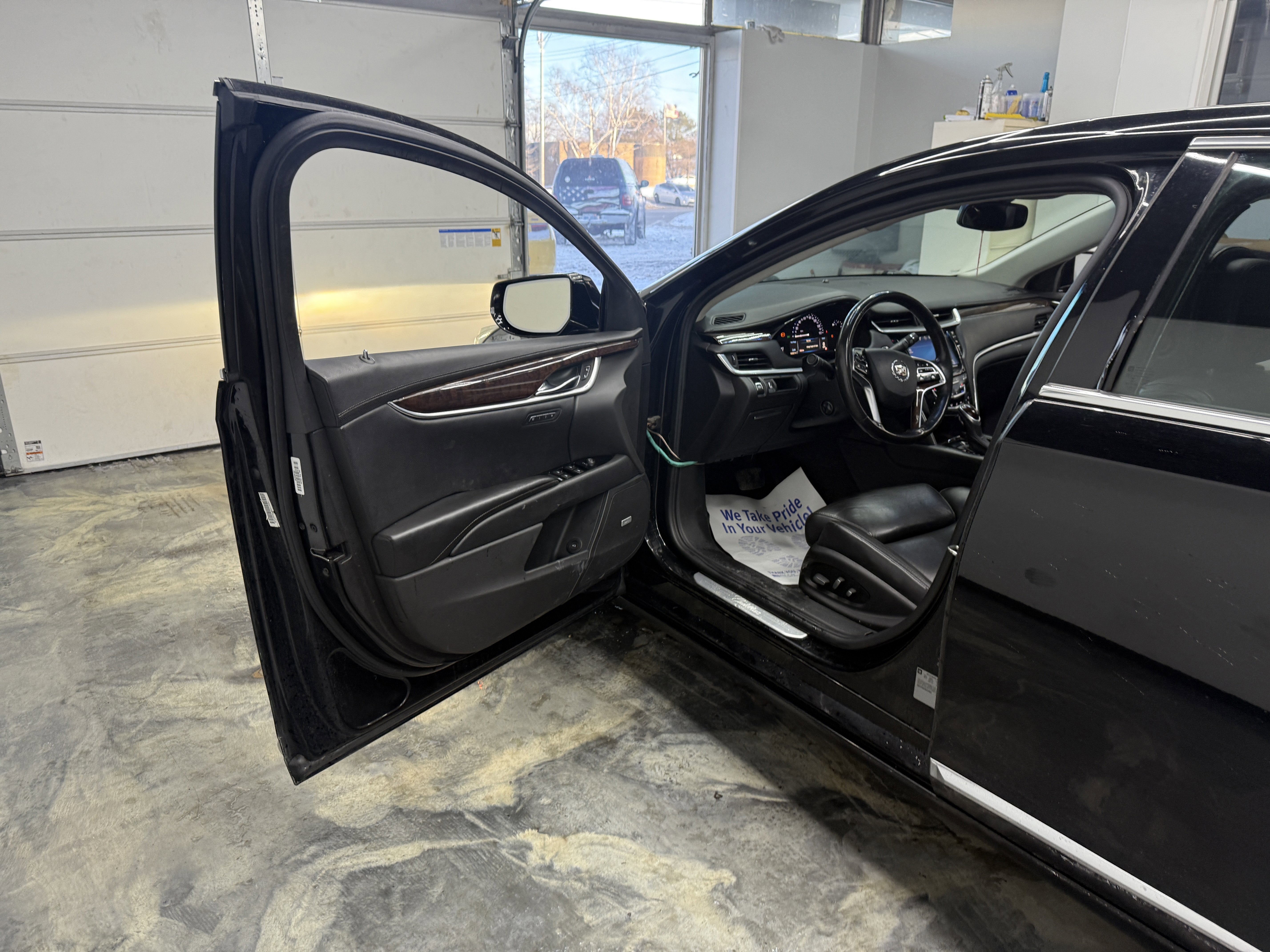 Used 2013 Cadillac XTS Luxury w/ Driver Awareness Package image 9