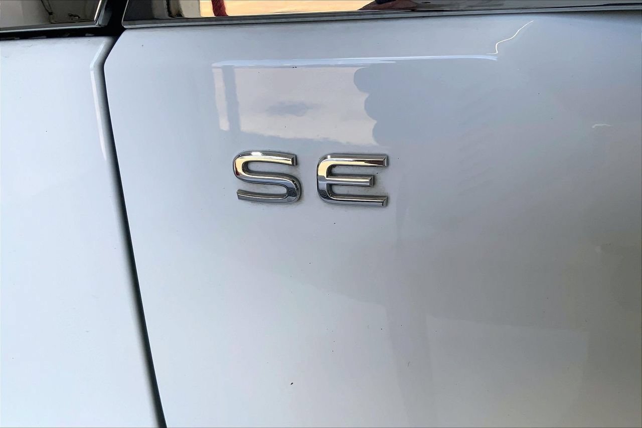 Used 2024 Volkswagen Atlas SE FWD image 31