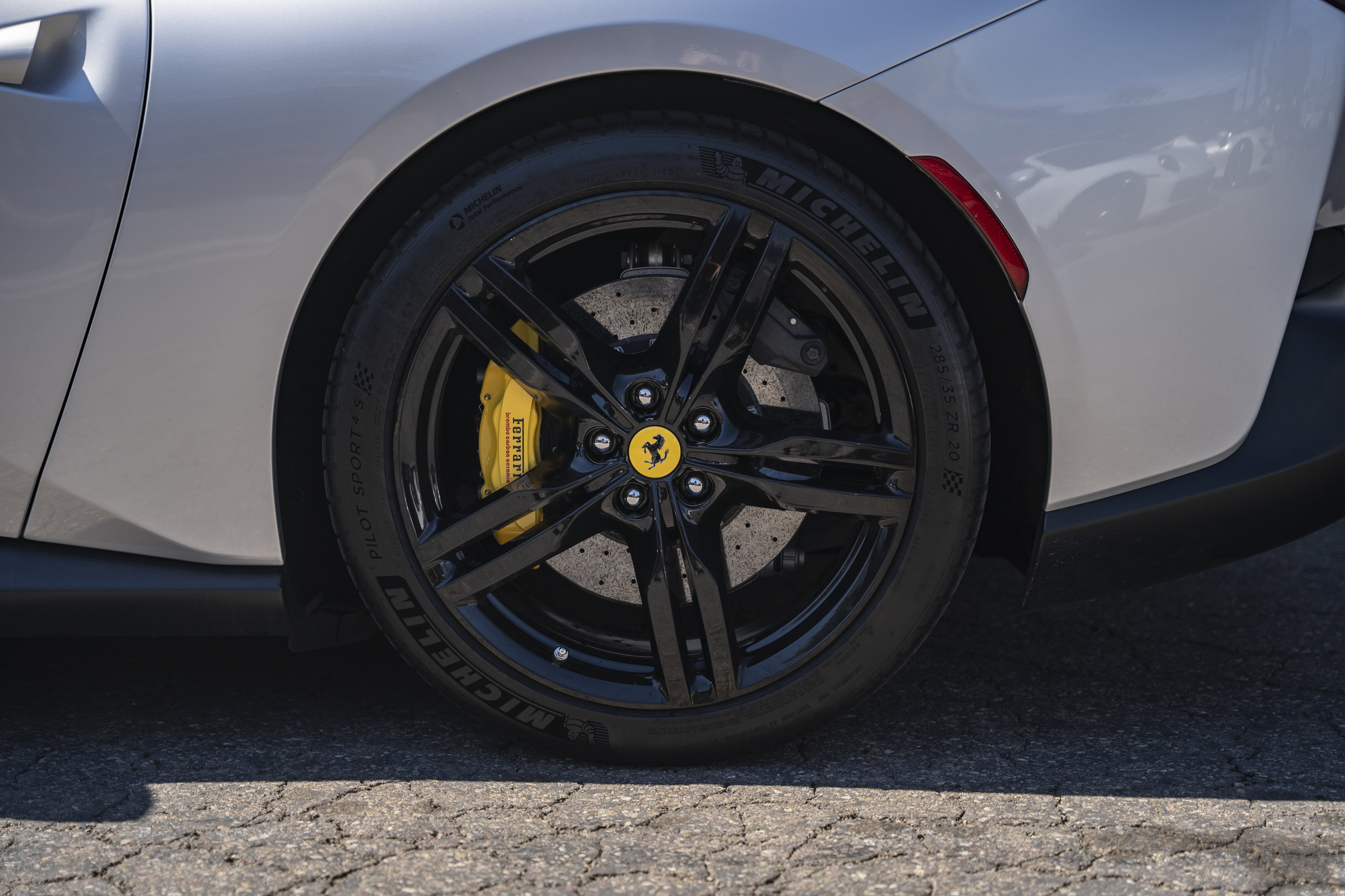Certified 2019 Ferrari Portofino image 17