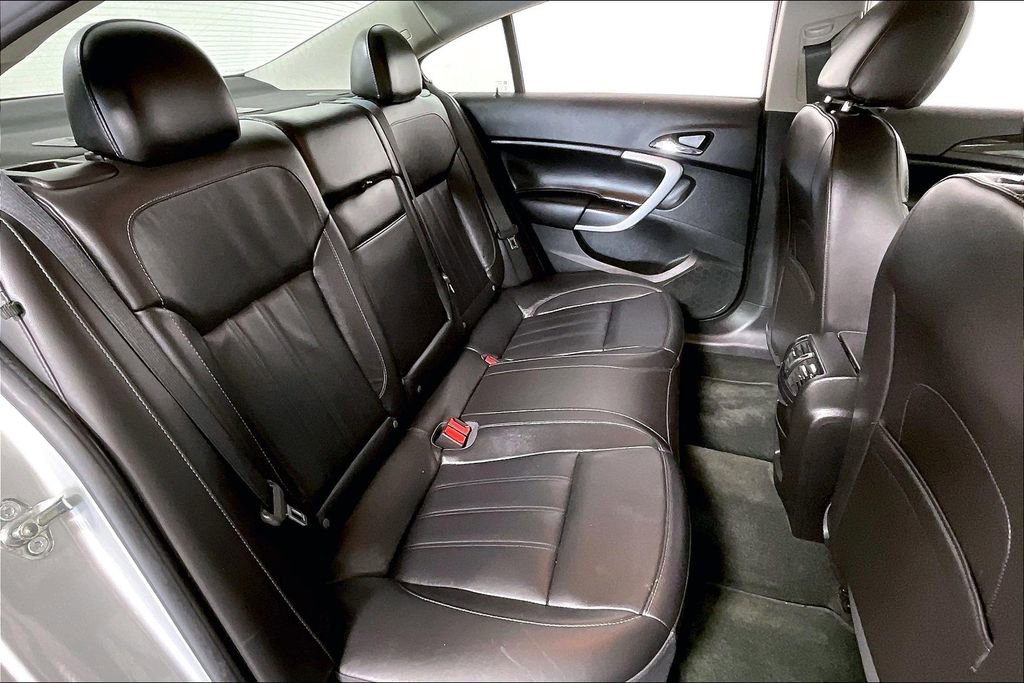 Used 2017 Buick Regal Sport Touring image 25