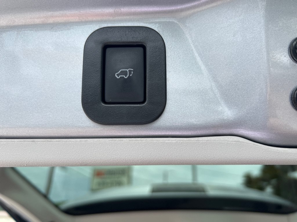 Used 2013 Toyota Sienna XLE FWD image 13