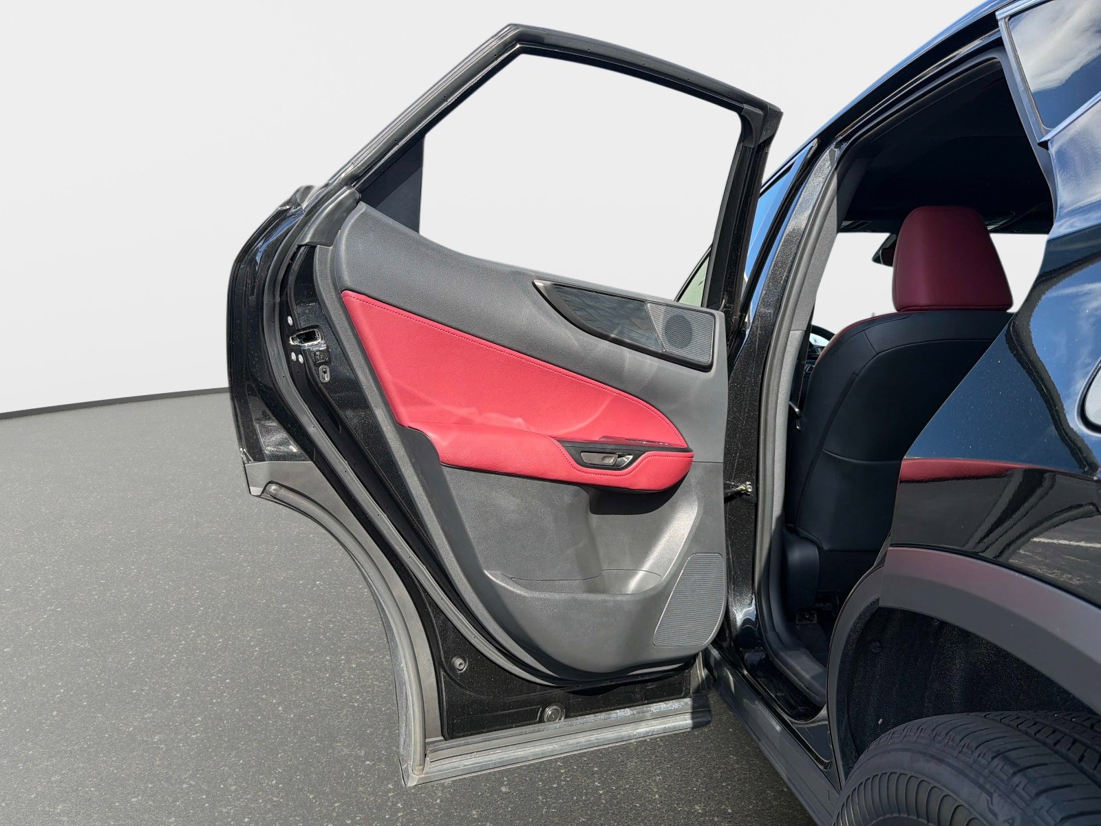 Used 2025 Lexus NX 250 FWD w/ Towing Package (2000 Lbs) image 28