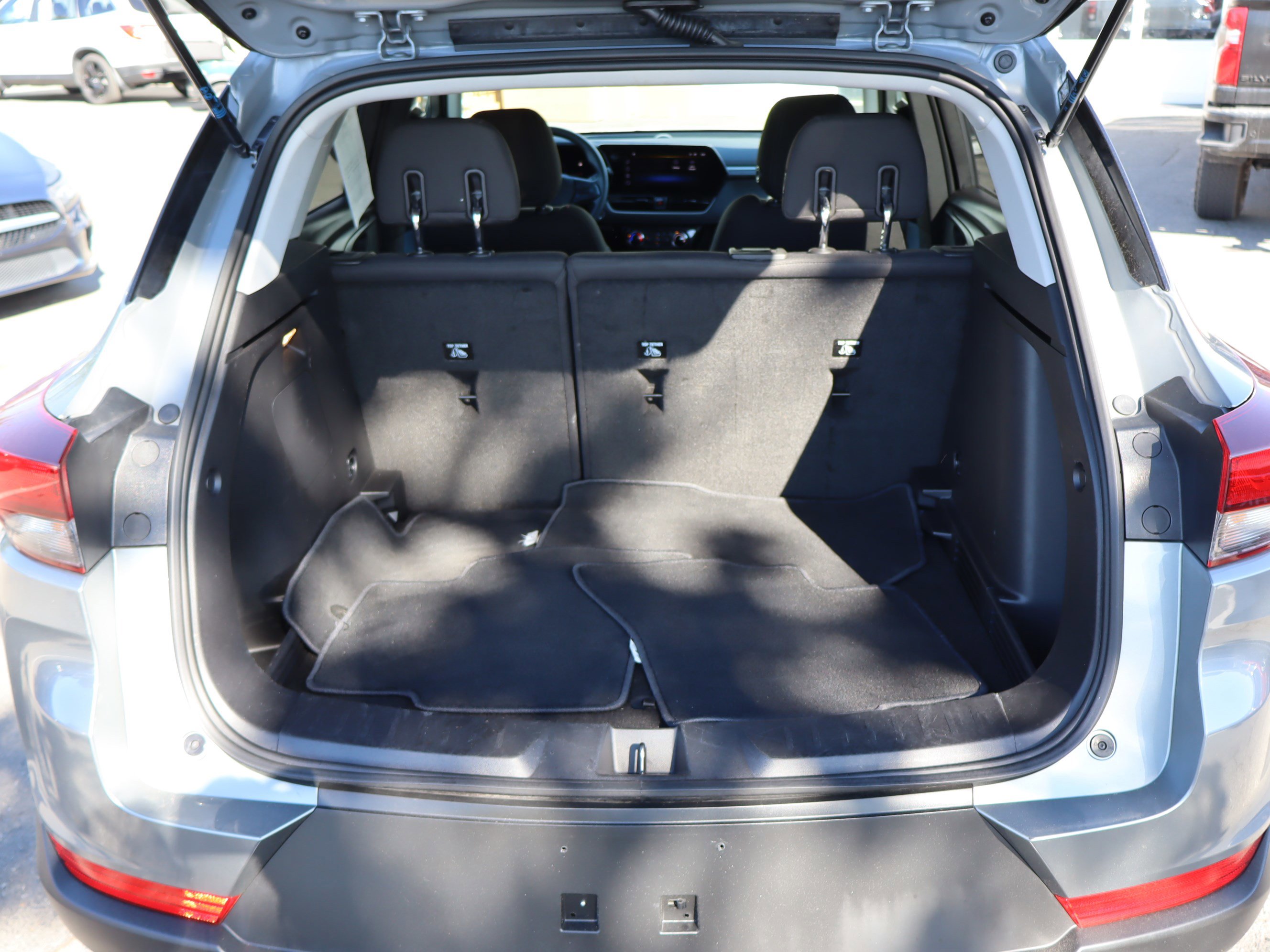 Certified 2025 Chevrolet TrailBlazer LT AWD/4WD image 32