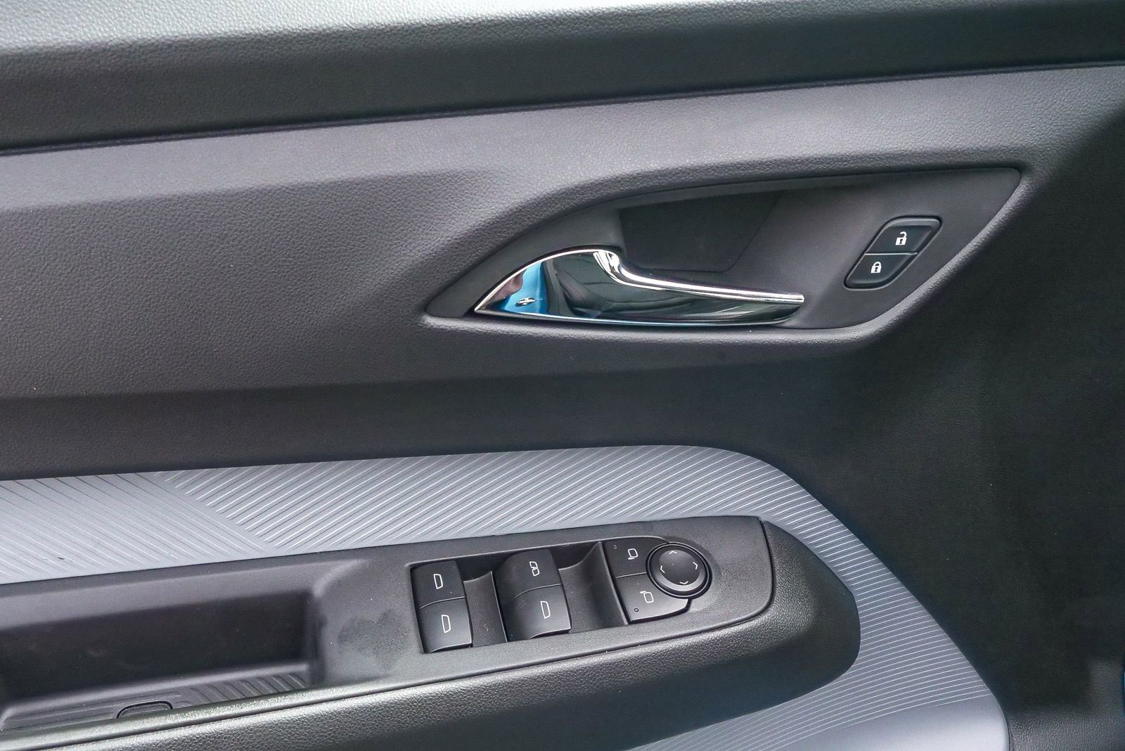 New 2027 Chevrolet Bolt RS w/ Technology Package image 19