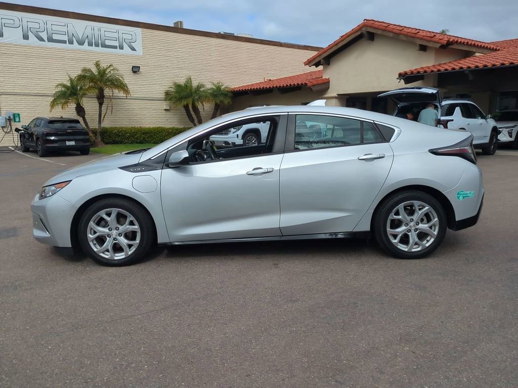 Used 2017 Chevrolet Volt Premier w/ Driver Confidence II Package image 5