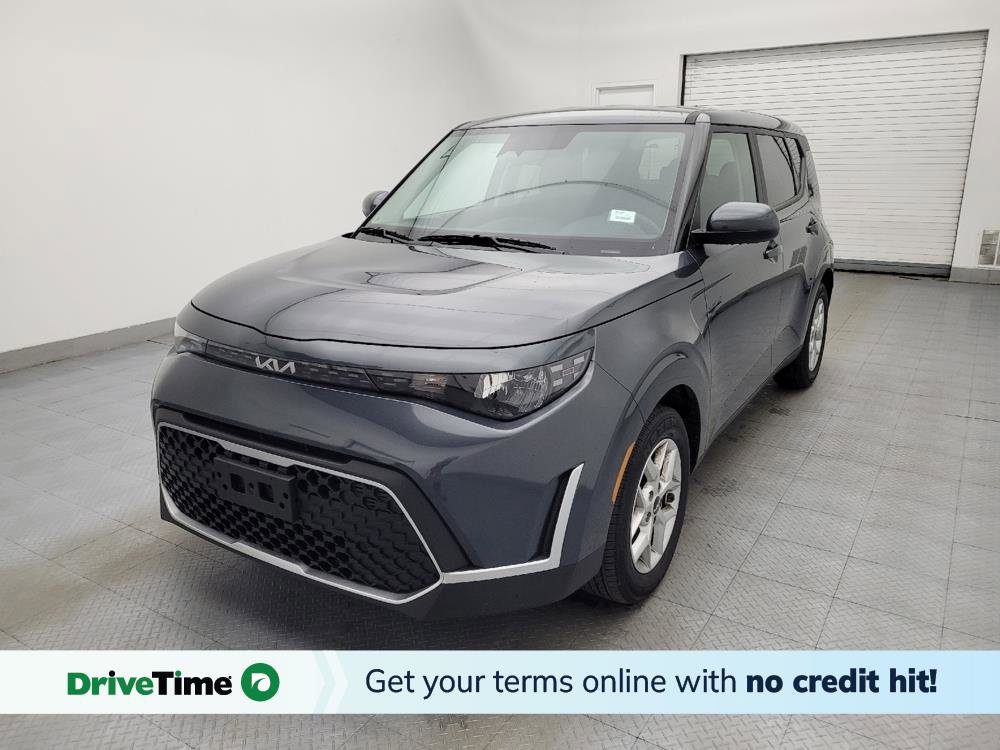 Used 2025 Kia Soul LX image 1