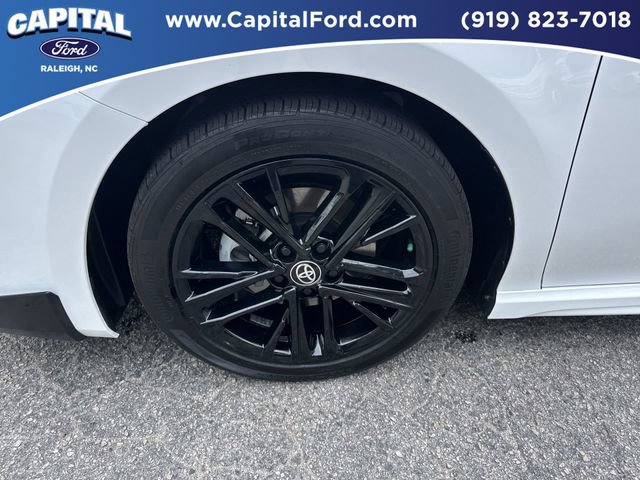 Used 2025 Toyota Camry SE w/ Convenience Package FWD image 13