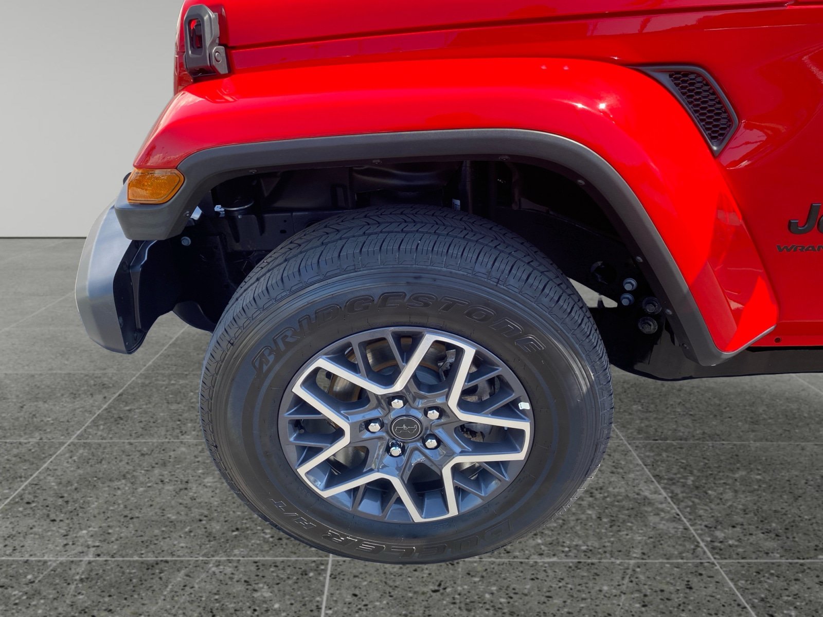 Used 2026 Jeep Wrangler Unlimited Sahara AWD/4WD image 14