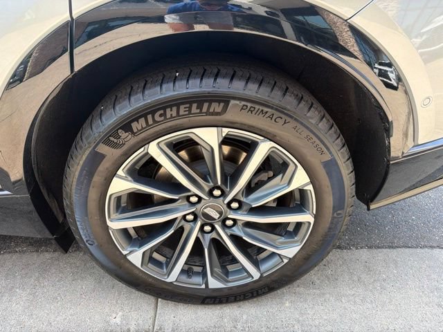 Used 2024 Cadillac Lyriq Sport w/ LPO, Floor Liner Package AWD/4WD image 40