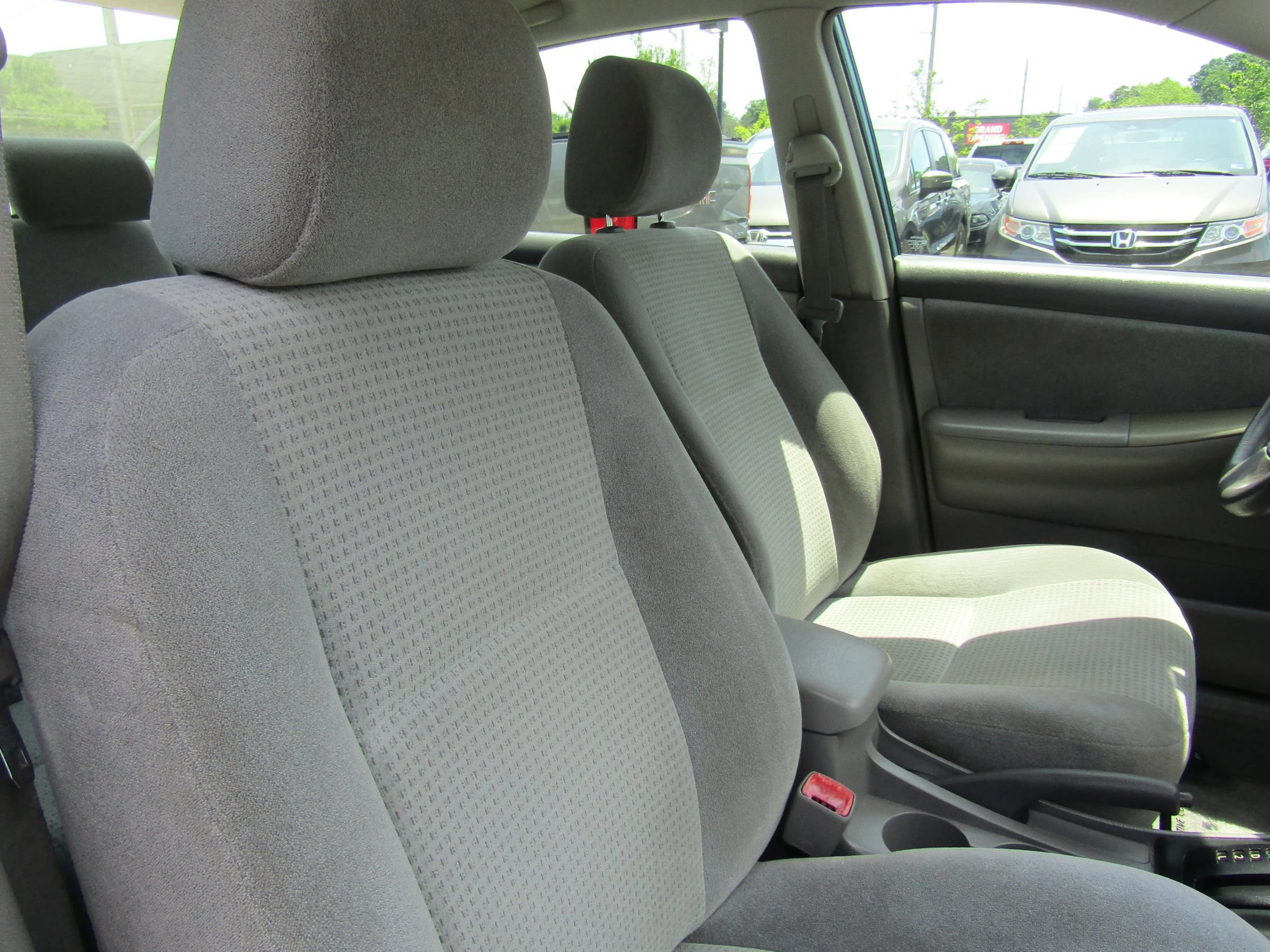 Used 2005 Toyota Corolla CE FWD image 10
