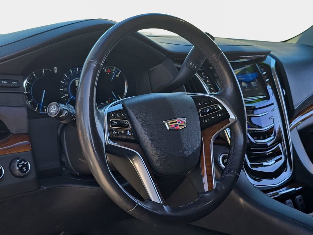 Used 2018 Cadillac Escalade Luxury image 21