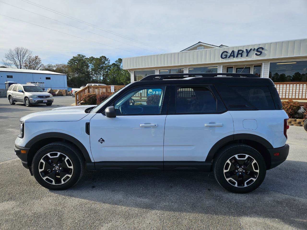 Used 2024 Ford Bronco Sport Outer Banks w/ Tech Package image 3