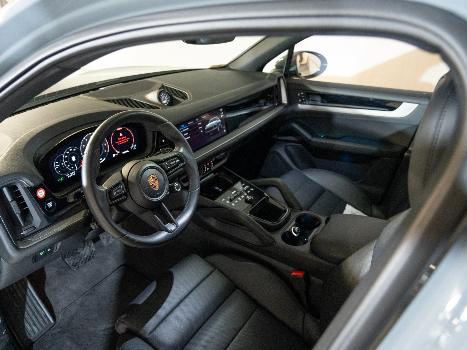 Used 2026 Porsche Cayenne AWD/4WD image 4