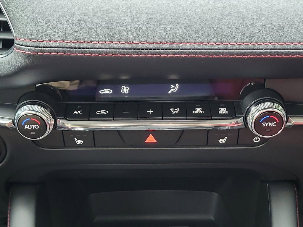 New 2026 MAZDA MAZDA3 Carbon image 30