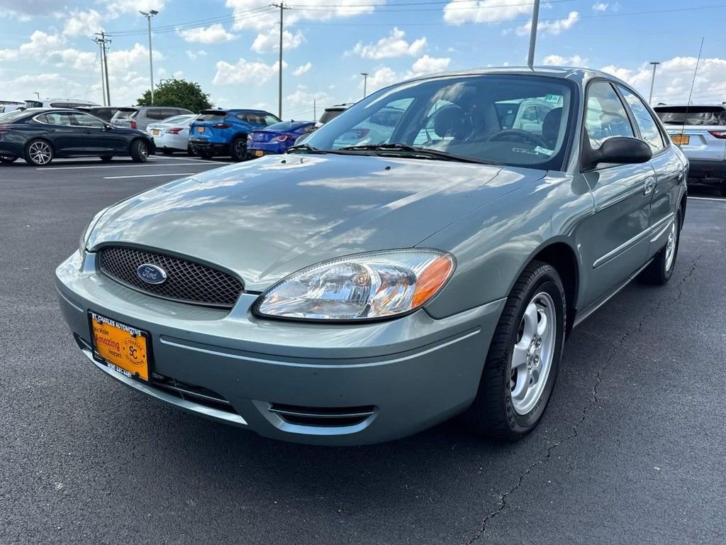 Used 2007 Ford Taurus SE FWD image 8