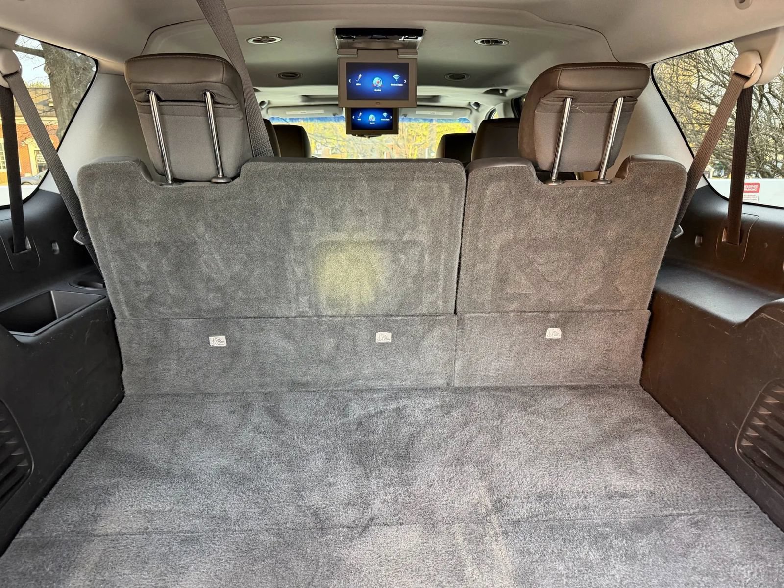 Used 2018 Cadillac Escalade ESV Luxury AWD/4WD image 24