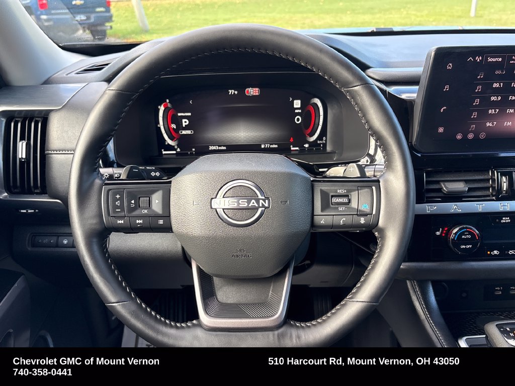 Used 2026 Nissan Pathfinder SL AWD/4WD image 17