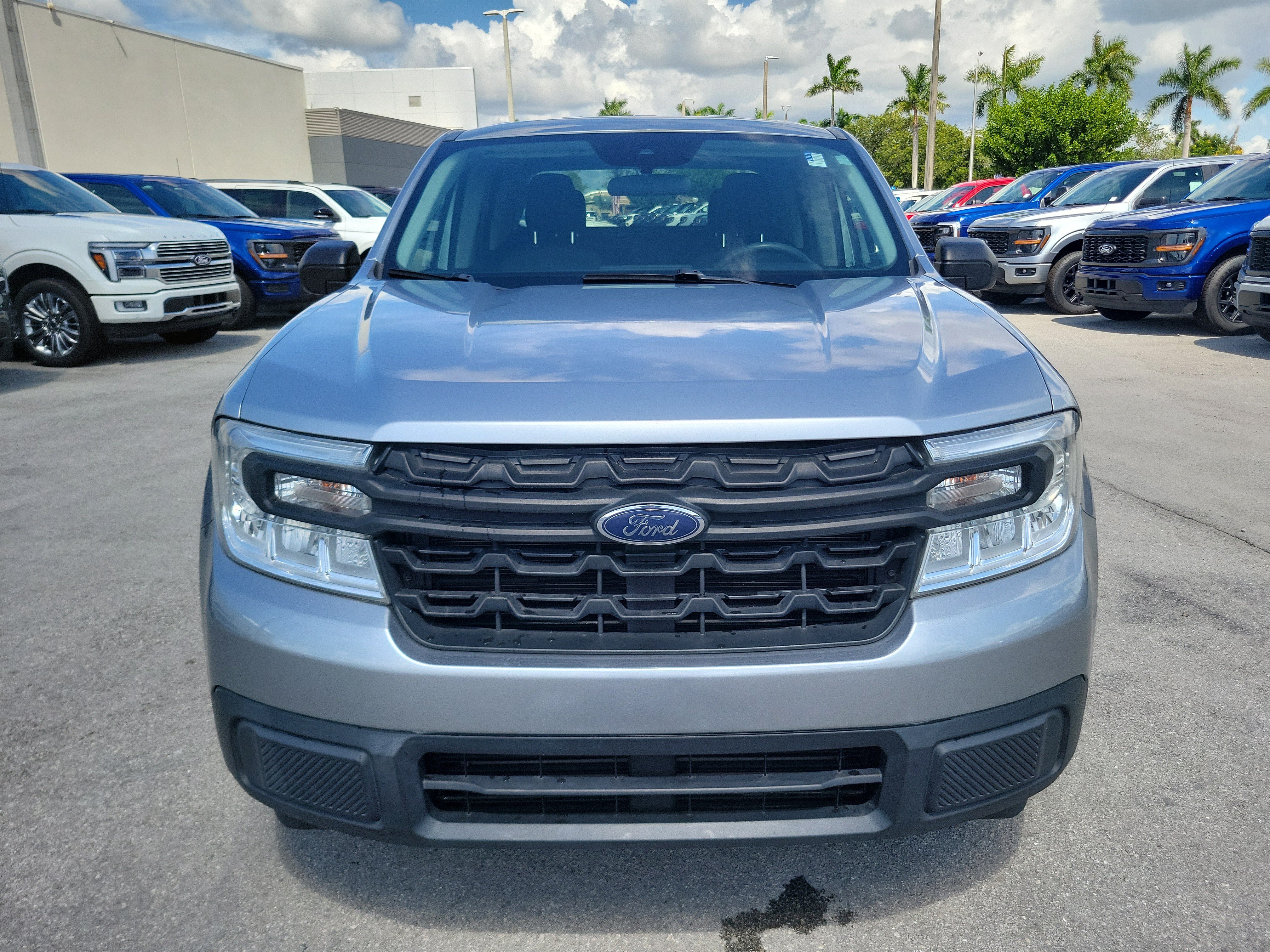 Used 2022 Ford Maverick XL FWD image 2