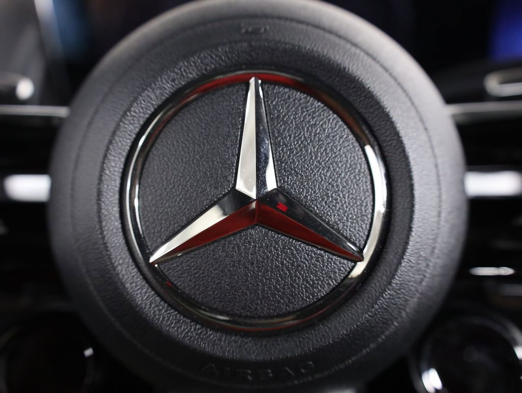 Certified 2025 Mercedes-Benz GLB 35 AMG 4MATIC image 15