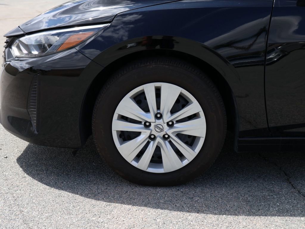 Used 2024 Nissan Sentra S image 11