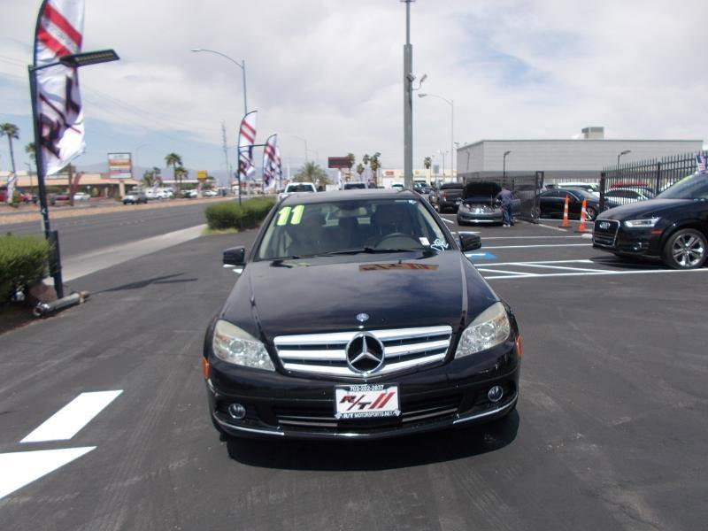 Used 2011 Mercedes-Benz C 300 Sedan image 2