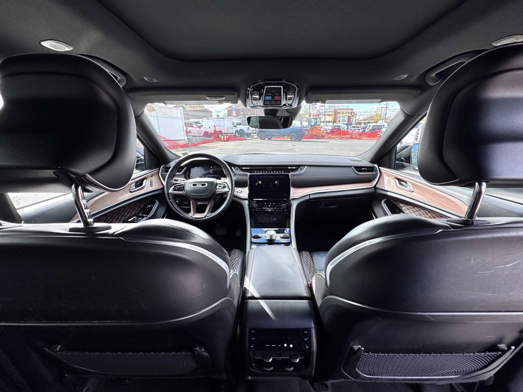 Certified 2022 Jeep Grand Cherokee L Summit w/ Luxury Tech Group V image 24