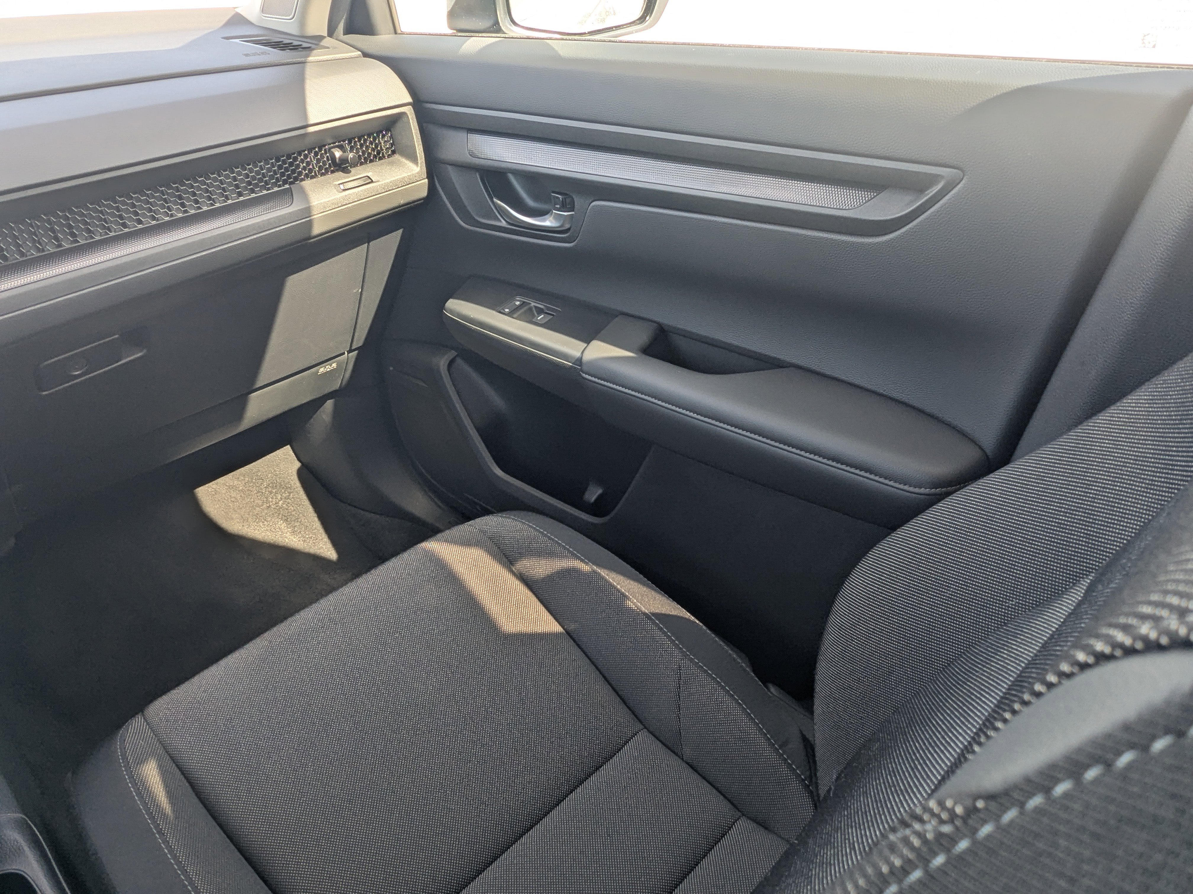 Used 2025 Honda CR-V EX image 19