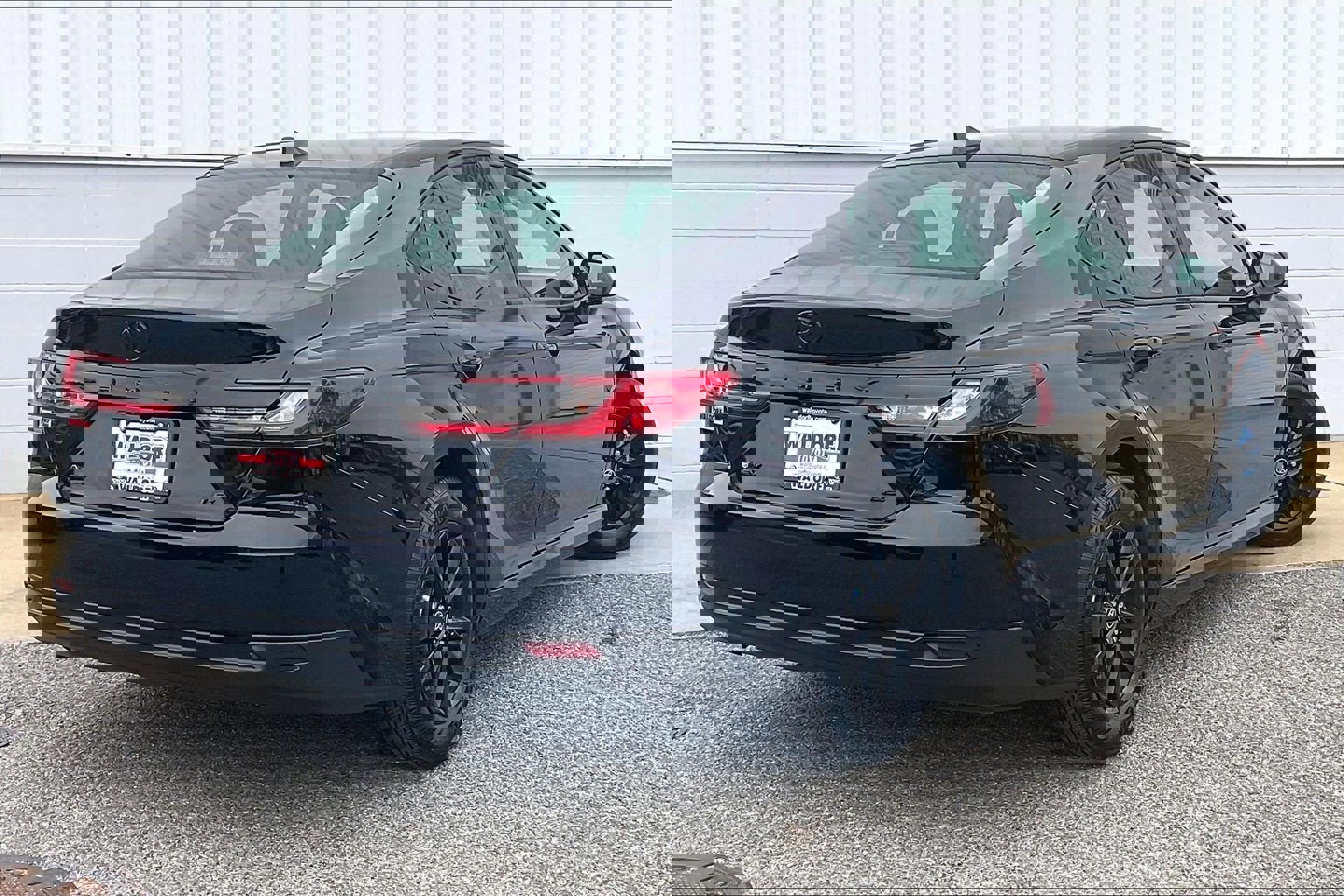 Used 2025 Toyota Camry LE w/ Convenience Package image 17