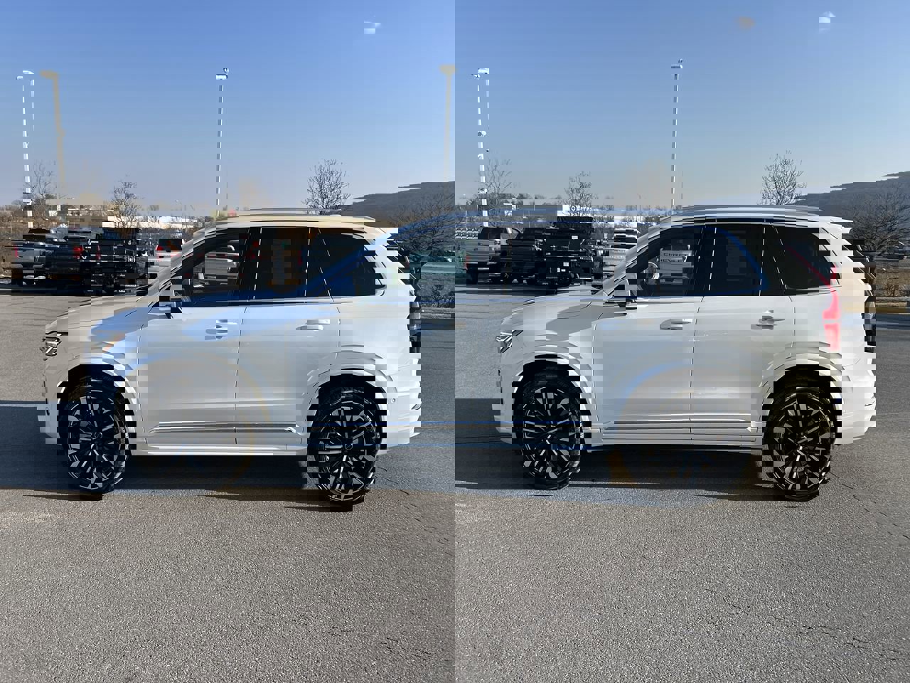 Used 2026 Volvo XC90 B5 Plus w/ Protection Package video 4