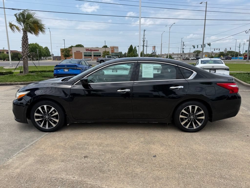 Used 2016 Nissan Altima 2.5 SV FWD image 2