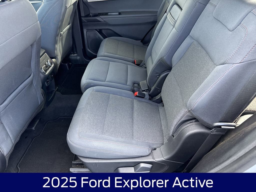 Used 2025 Ford Explorer Active image 15