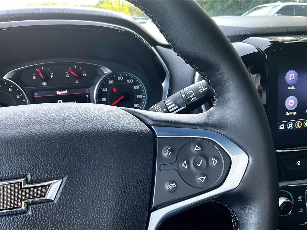 Used 2023 Chevrolet Traverse LT AWD/4WD image 24