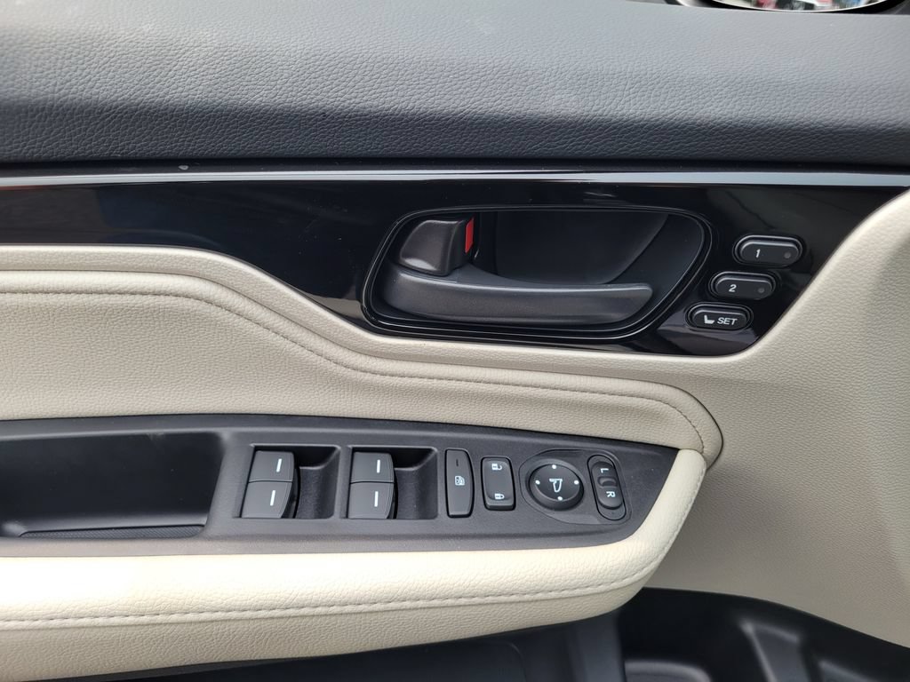 New 2026 Honda Odyssey Touring image 14