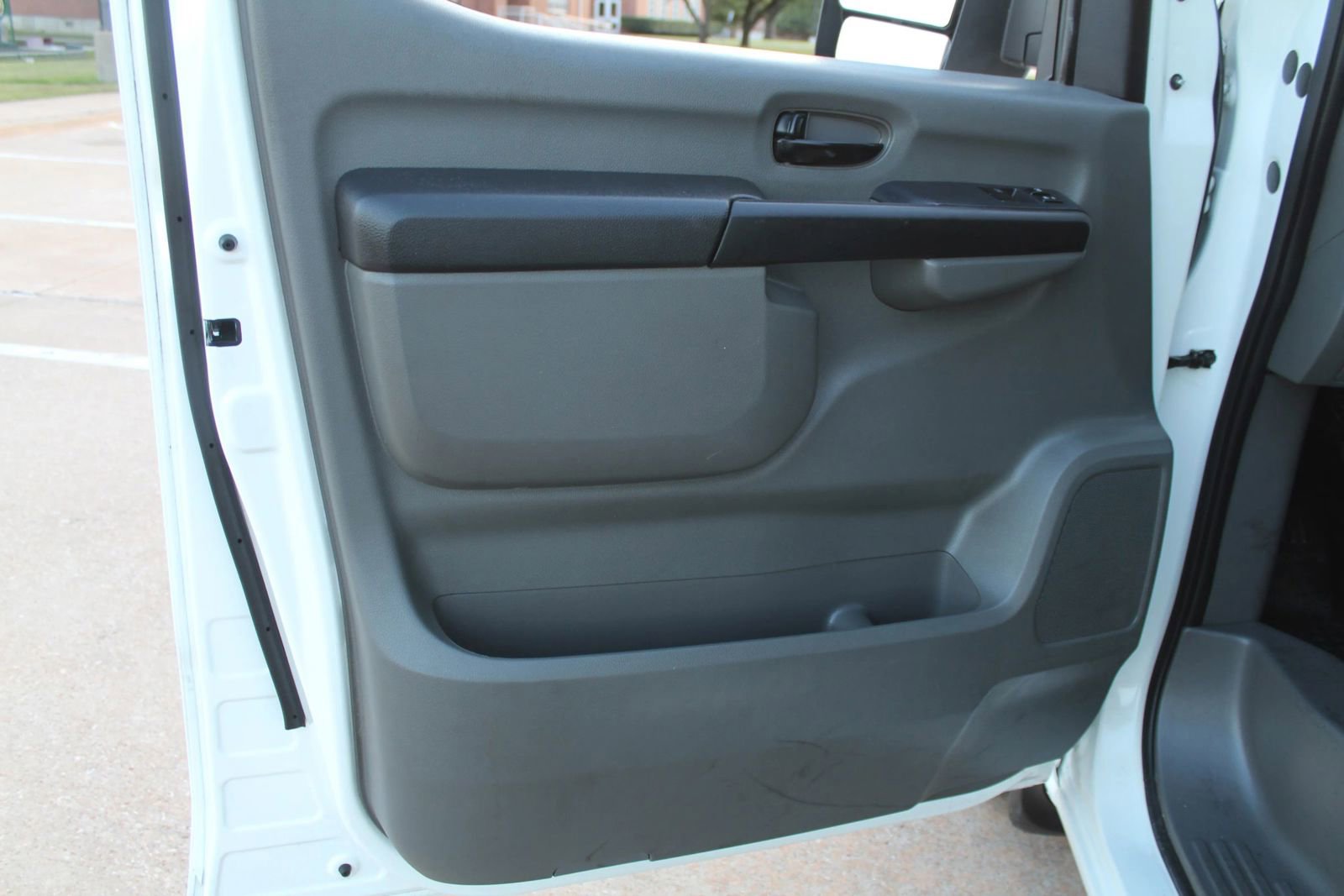 Used 2021 Nissan NV 2500 SV image 19