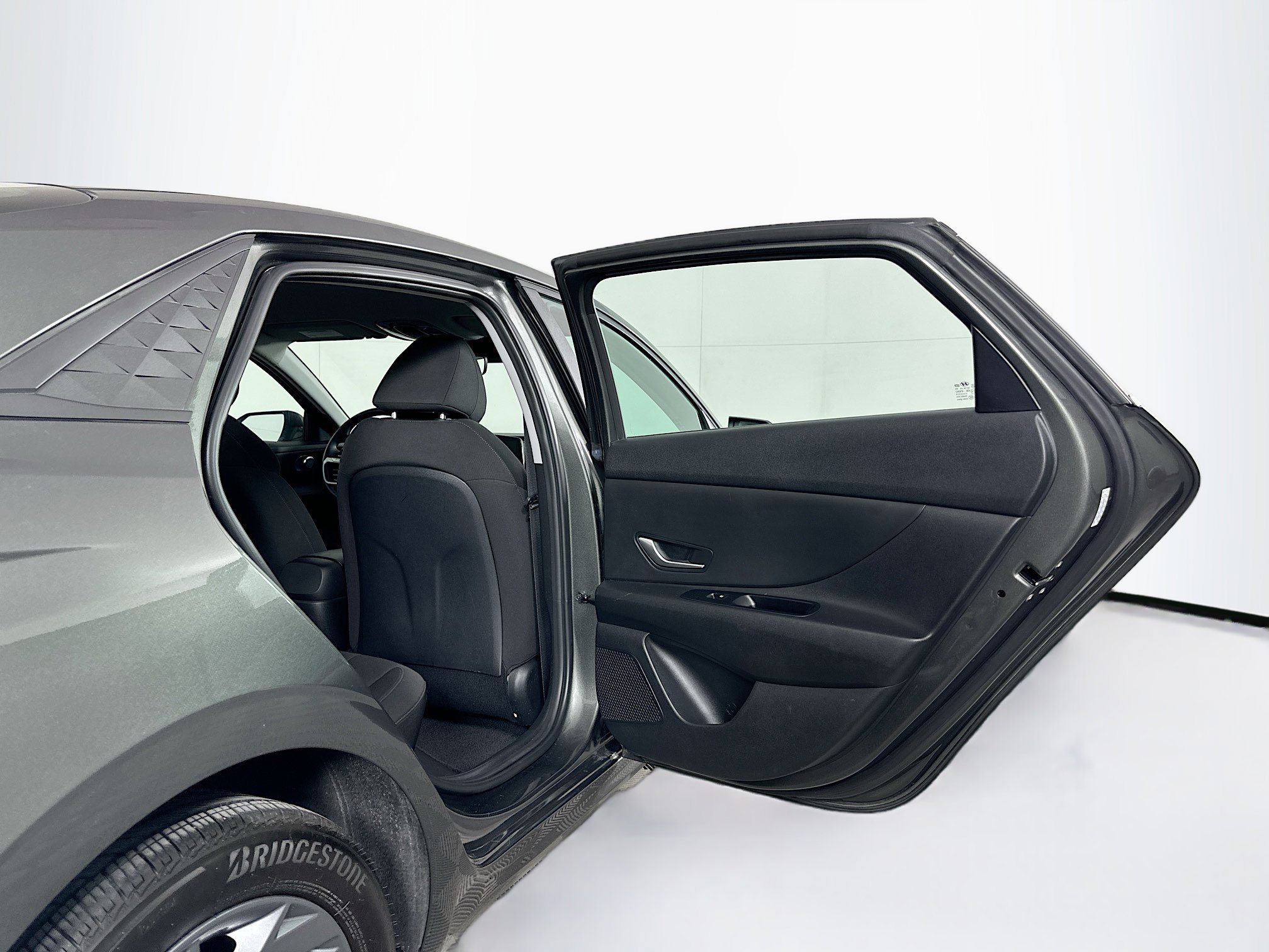 Used 2024 Hyundai Elantra SEL image 30