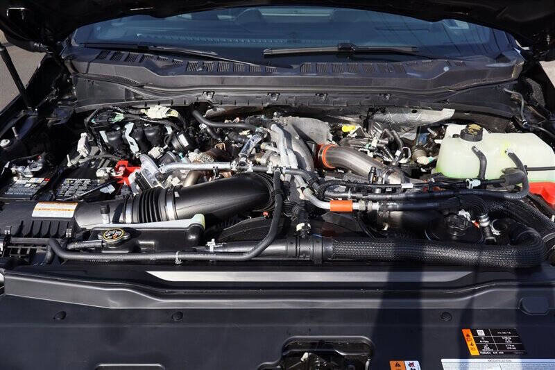 Used 2026 Ford F450 Platinum AWD/4WD image 9