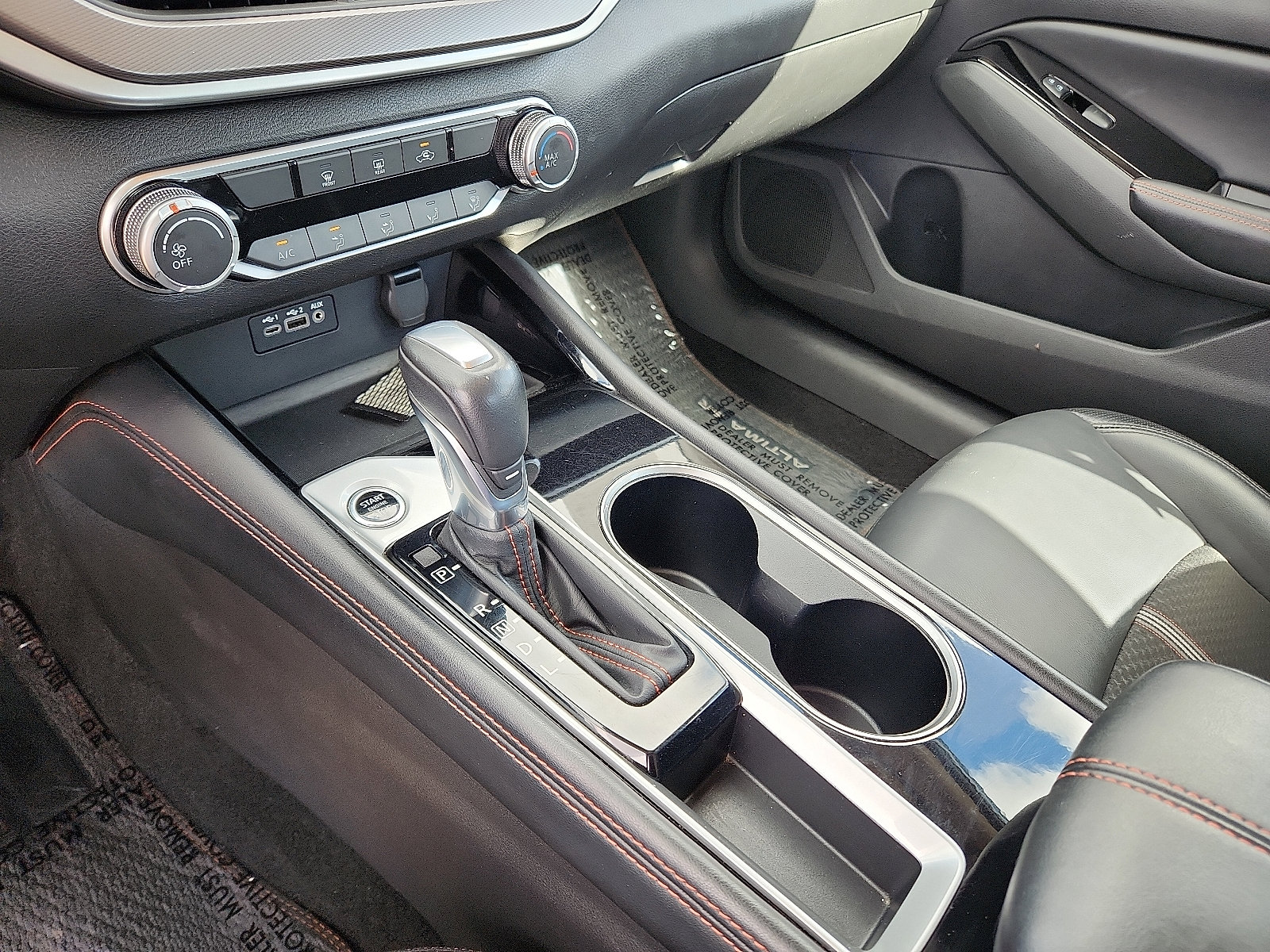 Used 2024 Nissan Altima 2.5 SR image 17